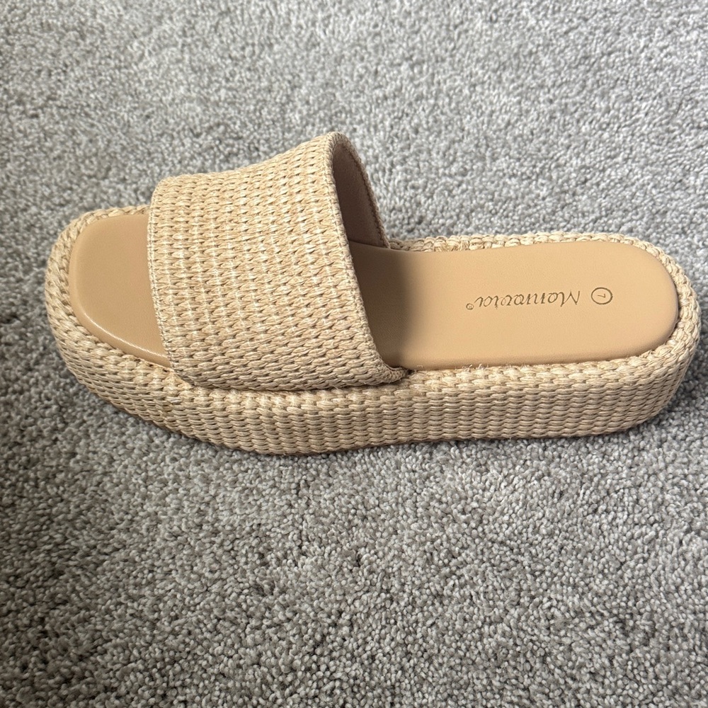 BRAND NEW Beige Woven Platform Sandals